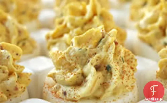 Boczek i Cheddar Deviled Eggs