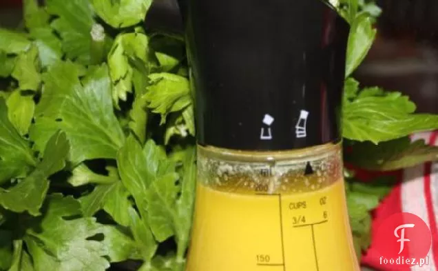 Easy Honey Dijon Dressing - 5 Składników