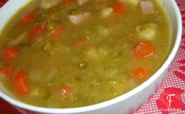 Dymiąca zupa Grochowo-korzeniowa