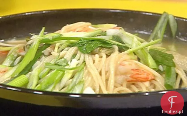 Pikantne krewetki i Bok Choy Noodle Bowl