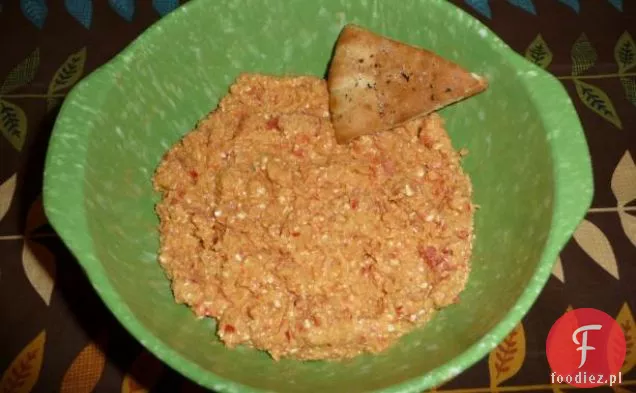 Przyprawiony słodki pieczony czerwony pieprz & feta Hummus