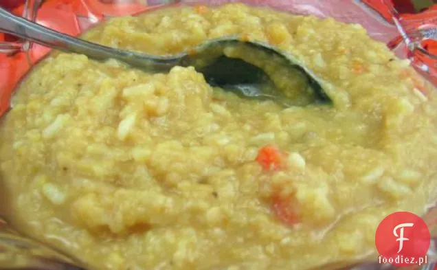 Zupa grochowa z szynką (garnek lub blat kuchenny)