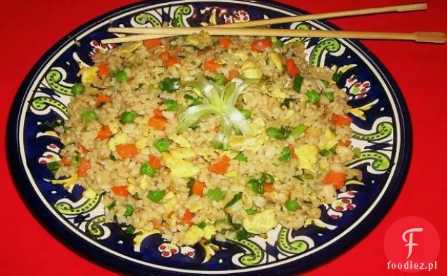 Kurczak Z Papryką Wolno Gotowaną Z Puree Ziemniaczanym