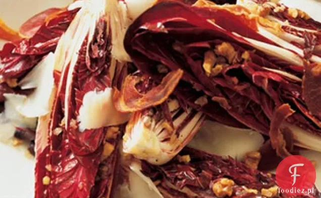 Sałatka Treviso Radicchio z winegretem orzechowym