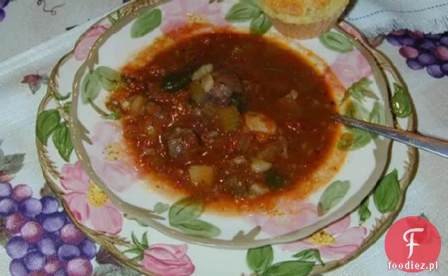 Obfita zupa wołowo-warzywna z grzybami