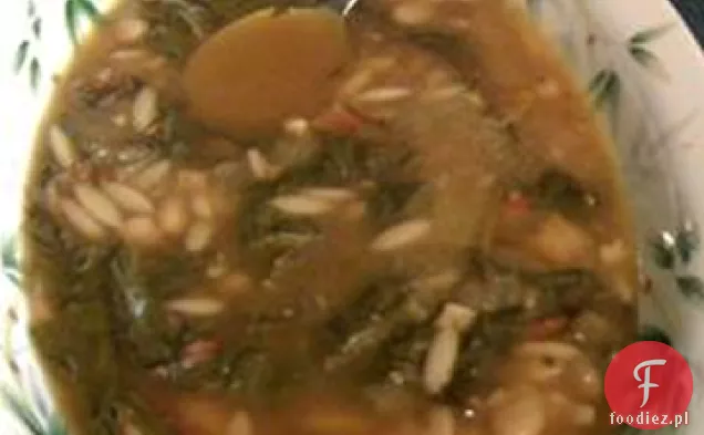 Toskańska zupa z bulionu i fasoli Cannellini