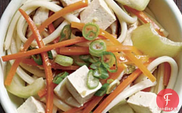 Udon z tofu i smażonymi warzywami