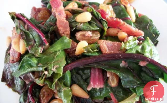 Nadziewana żółta papryka z pikantnym szwajcarskim Chard i Pilaf Scallion