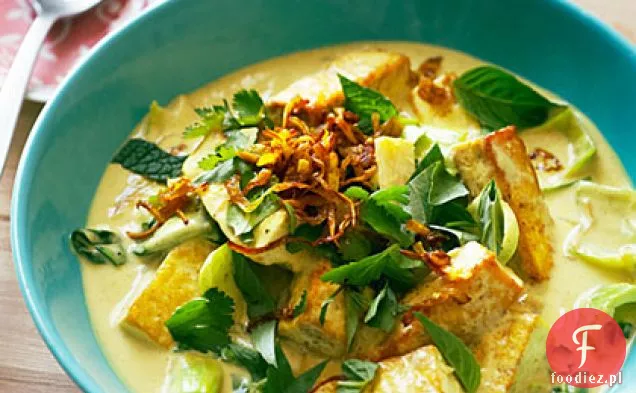 Świeże zioła i tofu Curry