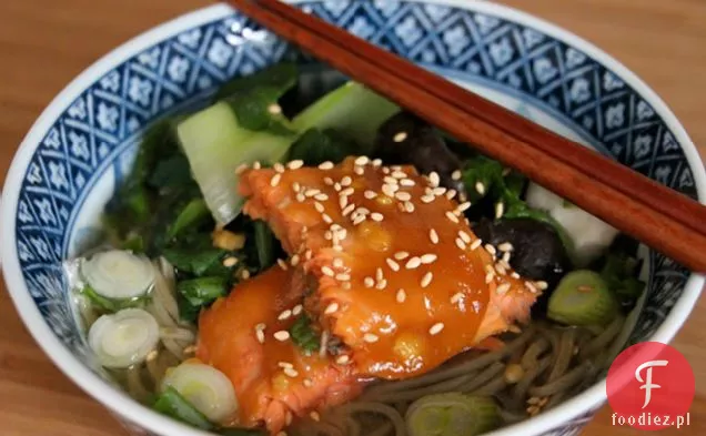 Łatwa MIODOWA Miso Glazurowana Zupa Z Łososia I Makaronu Soba