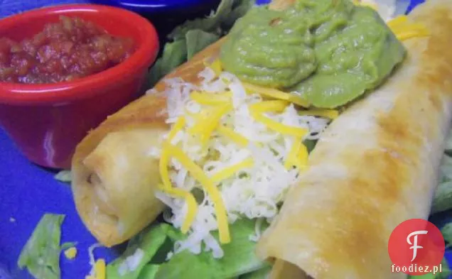 Flauta Z Kurczaka Z Grubym Guacamole