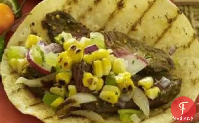 Pikantny stek i kukurydza miękkie Tacos