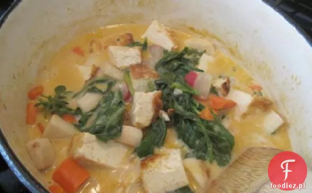 Tajskie Tofu z cukinią, czerwoną papryką i limonką