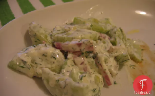 Sałatka Jogurtowo-Ogórkowa Z Bliskiego Wschodu