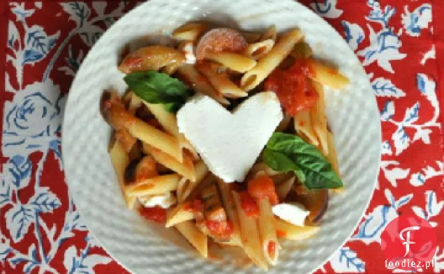Penne z bakłażanem i mozzarellą