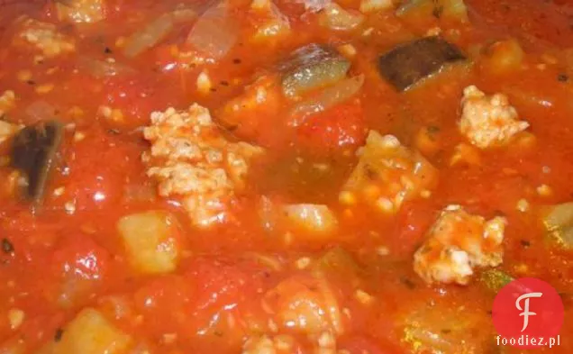 Zupa pomidorowa z kiełbasą i bakłażanem (bakłażanem) 