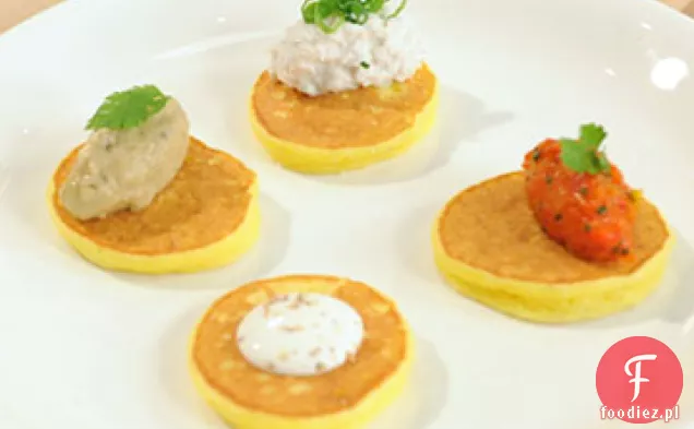 Blini ziemniaczane Yukon Gold z kawiorem z bakłażana