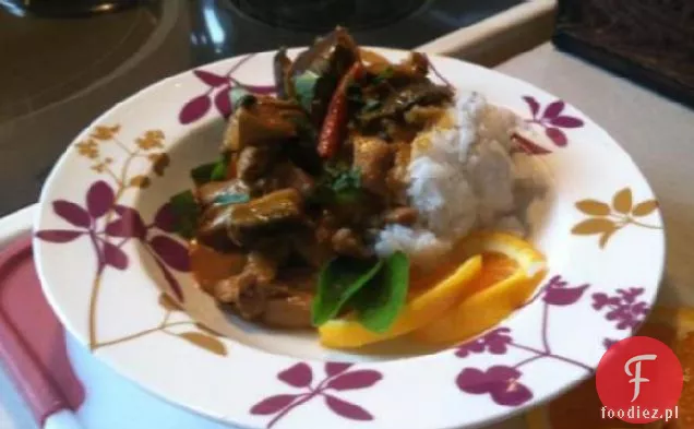 Kurczak z czerwonym Curry i bakłażan (bakłażan)