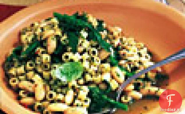 Ditalini z Pesto, fasolą i brokułami Rabe