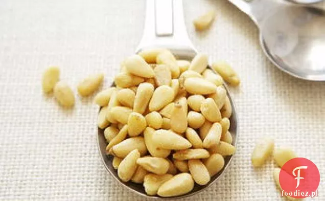 Okoń morski z szafranem, Sherry i orzeszkami piniowymi