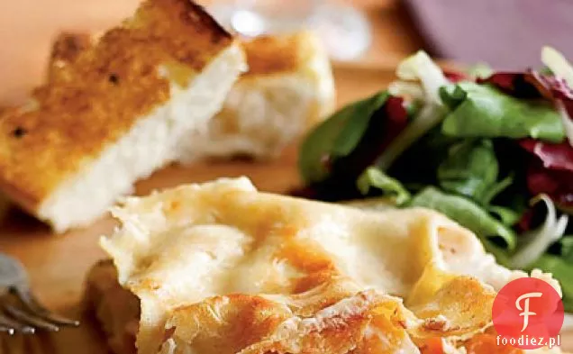 Parmezan i lasagne z warzywami korzeniowymi