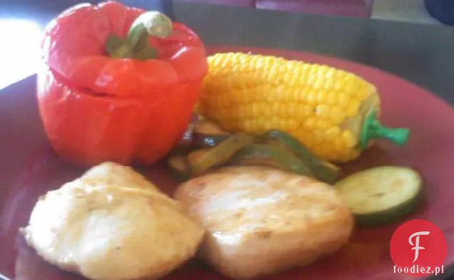 Świeży rozmaryn kurczak i cukinia