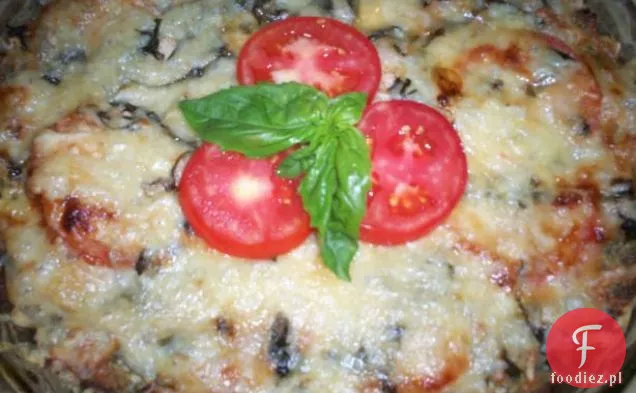 Prosta i zdrowa sałatka z cukinii z orzeszkami pinii