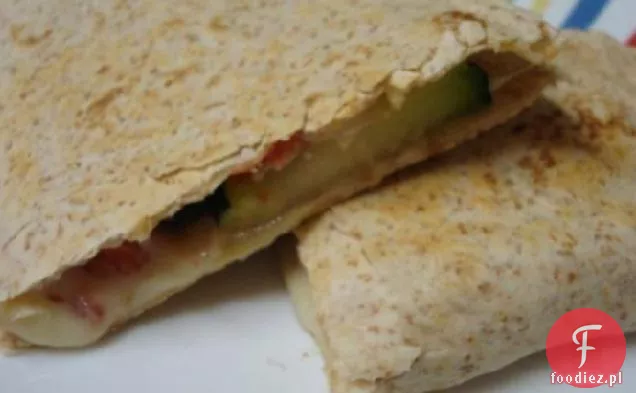 Cukinia, pomidor i Mozzarella Quesadillas