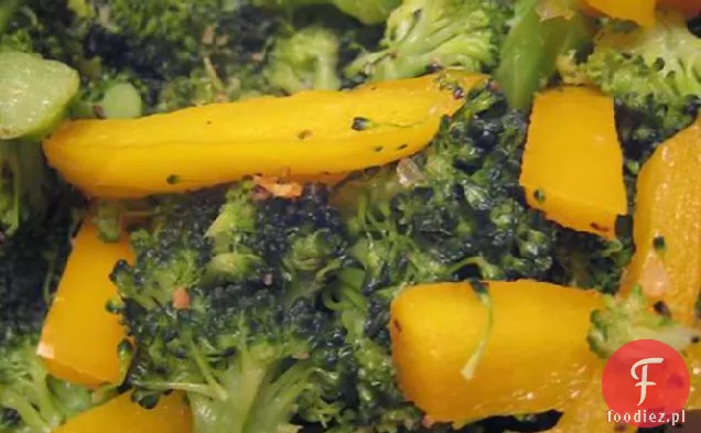 Gingered yellow Pepper ' n ' Broccoli