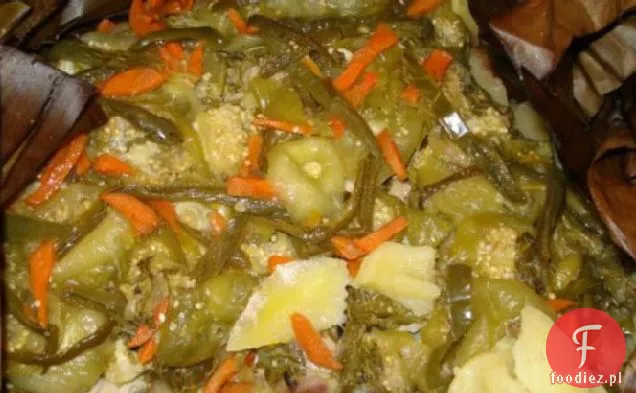 Wolno gotowany kurczak z pomidorami, ziemniakami, Jalapenos i Fre