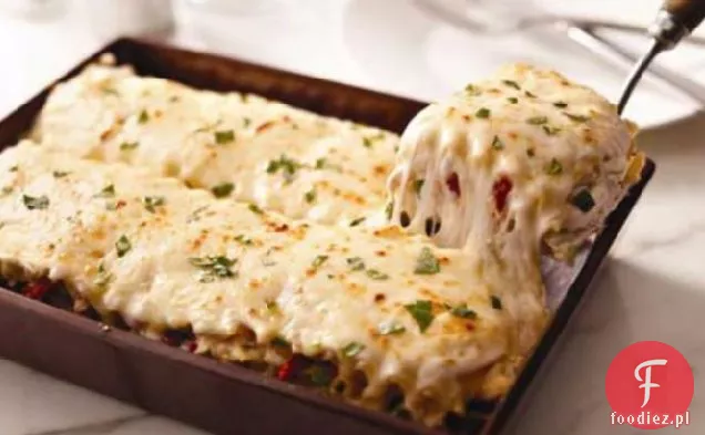 Kremowa Biała Lasagne Z Kurczakiem I Karczochami