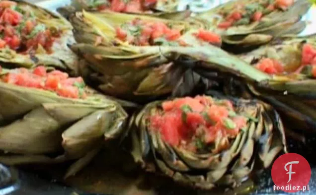 Grillowany Karczoch z wędzonym pomidorem Vinaigrette