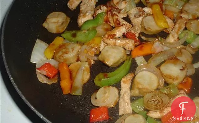 Tagliatelle z wiosennymi karczochami i miętą