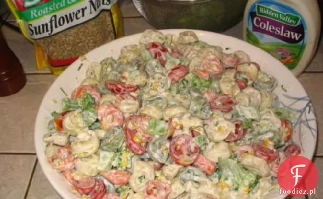 Sałatka z brokułów, Tortellini i boczku