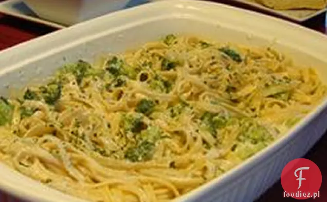Ricotta Fettuccine Alfredo z brokułami