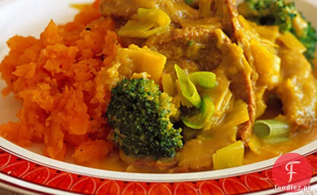 Wołowina Rendang z brokułami