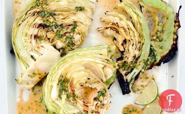 Grillowane Kliny Z Kapusty Z Pikantnym Sosem Limonkowym