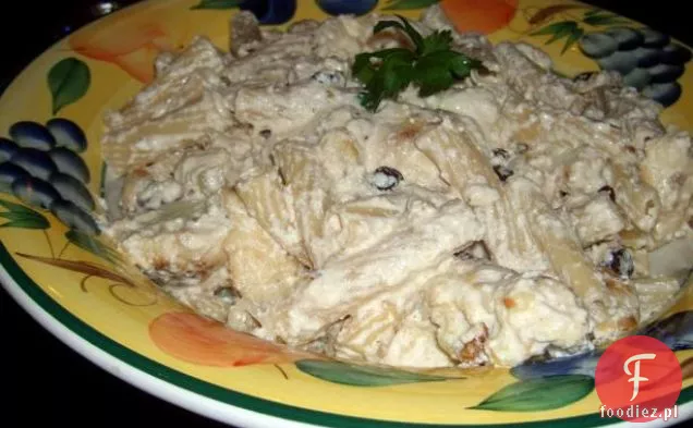 Zapiekanka z kalafiora, pomidora, orzeszków piniowych i szafranu