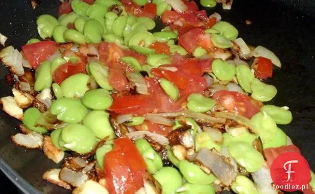 Kremowe Risotto z Bobem, chrupiącym boczkiem i szałwią