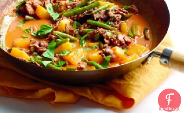 Wołowina i ananas czerwone Curry