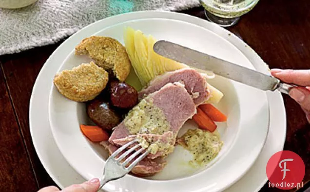 Bekon irlandzki i kapusta z sosem musztardowym