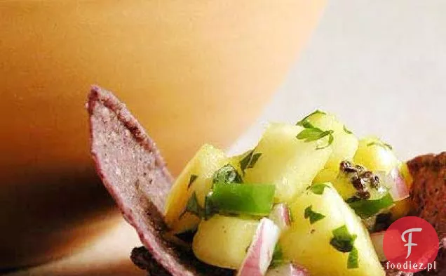 Salsa ze świeżym ananasem, Chile i czarnym pieprzem