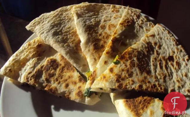 Quesadillas ze szparagami i kozim serem