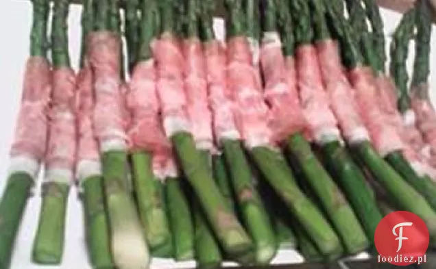 Zimne szparagi z Prosciutto i cytryną