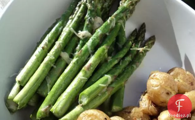 Grillowane Szparagi Z Pieprzem Vinaigrette