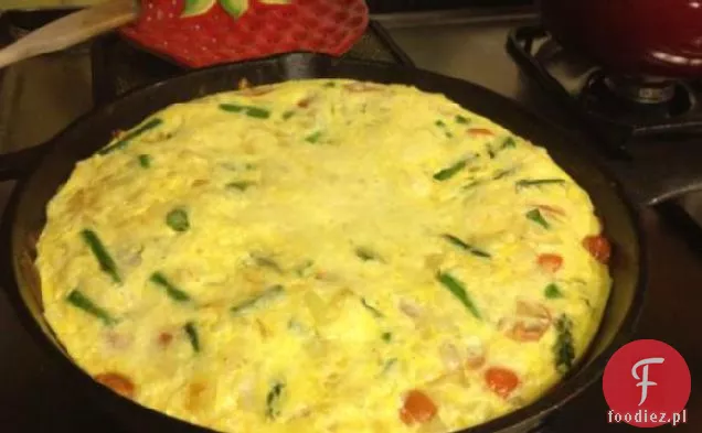 Szparagi O Niskiej Zawartości Tłuszczu Frittata (Z Ubijaczami Jaj)