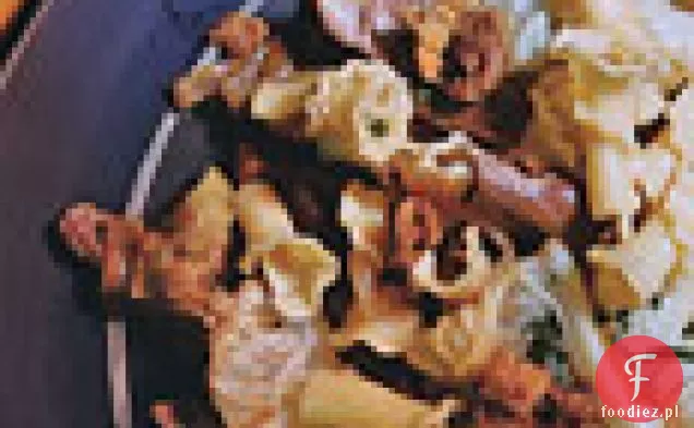Makaron z kaczką Confit i kapustą Savoy