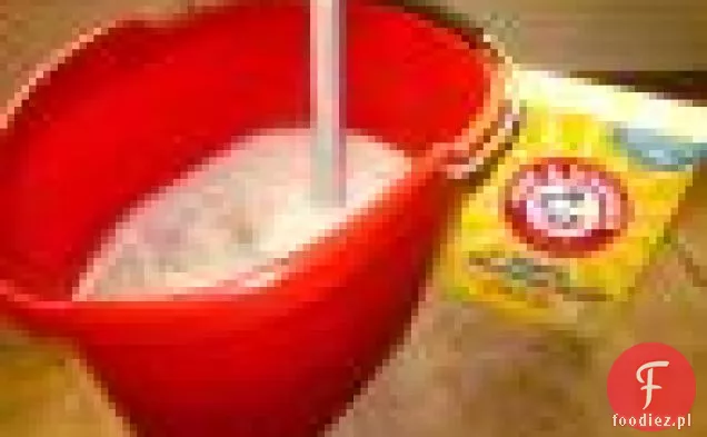 Zapiekanka z puree ziemniaczanego, rutabagi i pasternaku z karmelizowaną cebulą