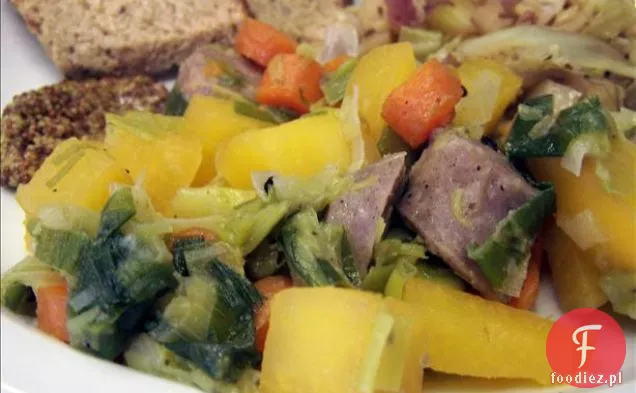 Zupa kiełbasowo-fasolowa