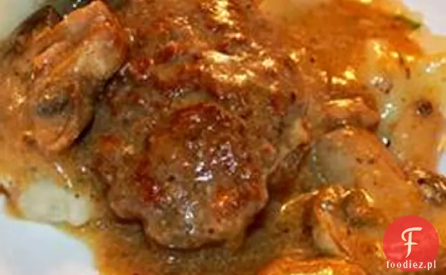 Przepyszny stek Salisbury w sosie grzybowym